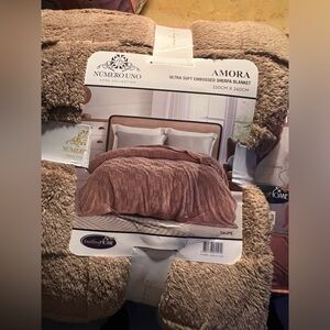 Ultra soft embossed Sherpa blankets